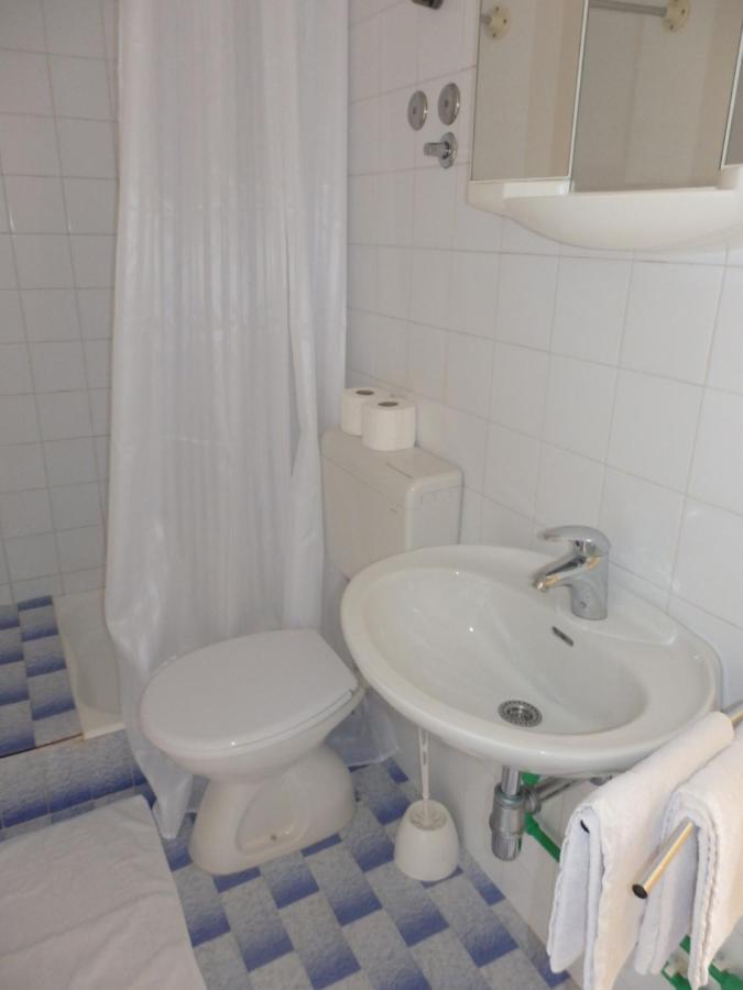 Apartmani Stipan Brela Eksteriør bilde
