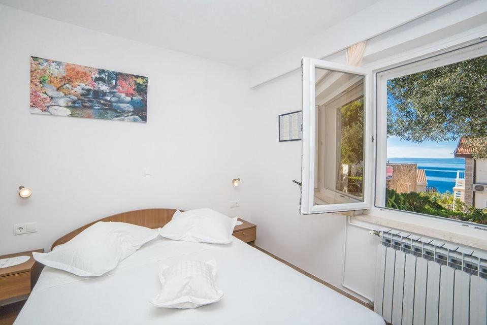 Apartmani Stipan Brela Eksteriør bilde